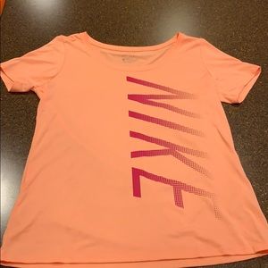 Women’s Nike T-shirt
